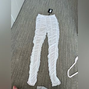 Rouched white pants